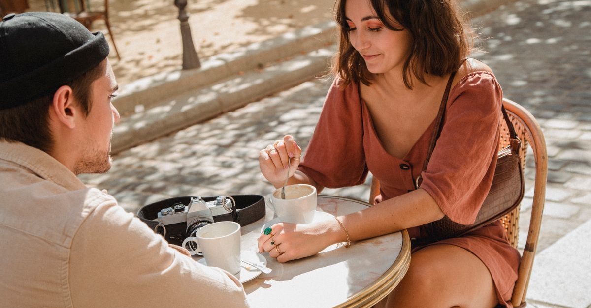 Premiers pas à deux : les conseils essentiels pour bien démarrer une nouvelle relation