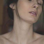 Front brillant ? 7 astuces simples pour retrouver une peau mate toute la journée