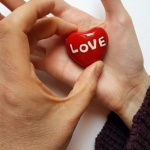 Et si l’amour était un choix quotidien ? 7 rituels simples pour le nourrir chaque jour