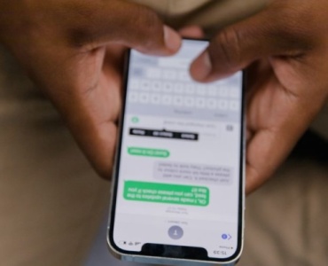 Messages trop secs ? 7 clés pour décrypter et répondre sans vous braquer