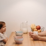Mots magiques au quotidien : comment mieux communiquer avec vos enfants