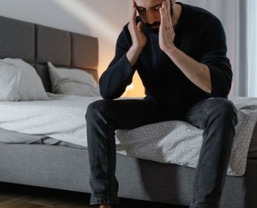 Quand le stress s’invite sous la couette : retrouver le désir en douceur