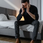 Quand le stress s’invite sous la couette : retrouver le désir en douceur