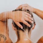 Après-shampooing ou masque capillaire : lequel choisir pour des cheveux vraiment sublimes ?