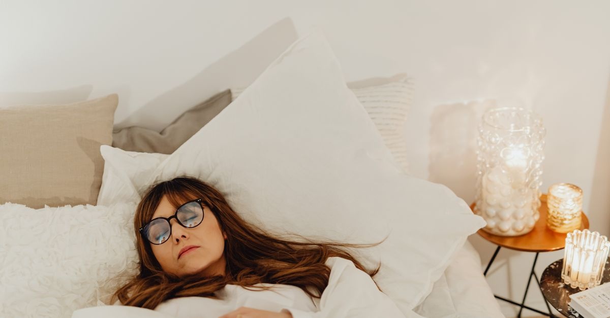 Dormir au rythme des hormones : comment le cycle menstruel influence vos nuits