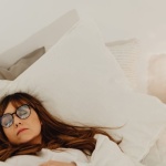 Dormir au rythme des hormones : comment le cycle menstruel influence vos nuits